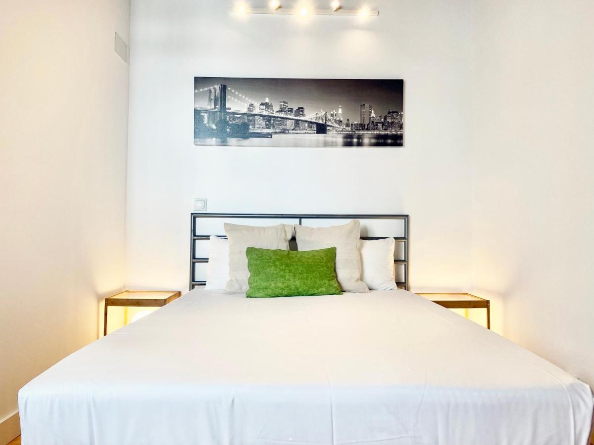 Charming Gran Via Attic Lejlighed Madrid Eksteriør billede