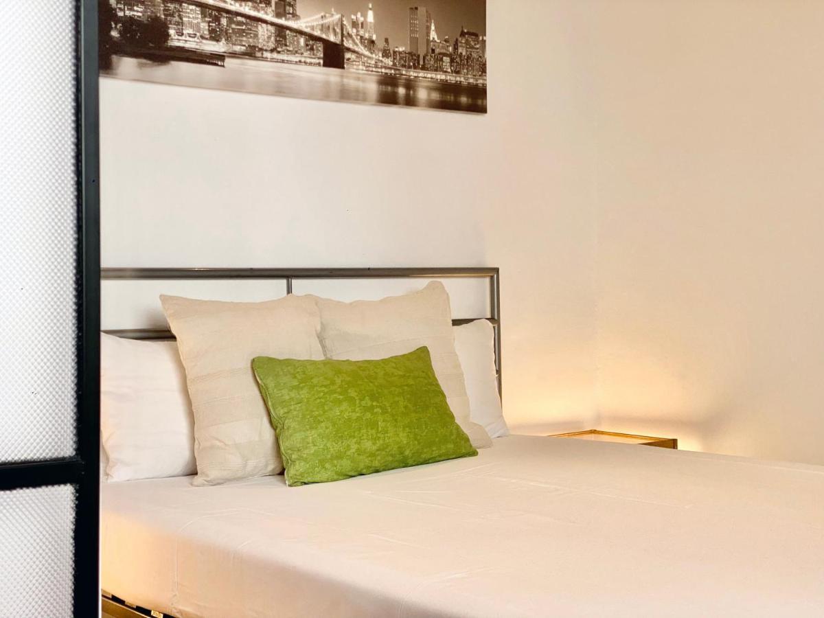 Charming Gran Via Attic Lejlighed Madrid Eksteriør billede