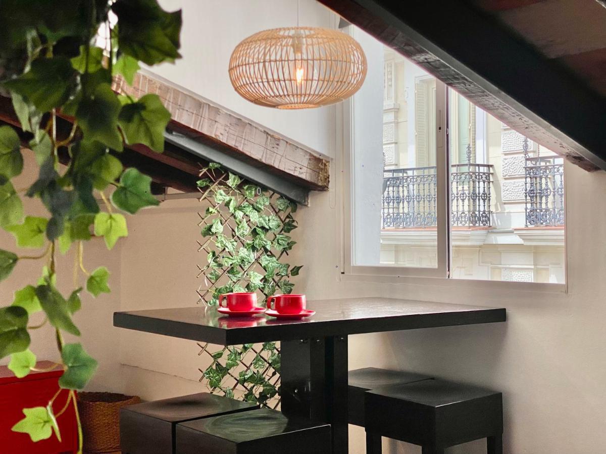 Charming Gran Via Attic Lejlighed Madrid Eksteriør billede